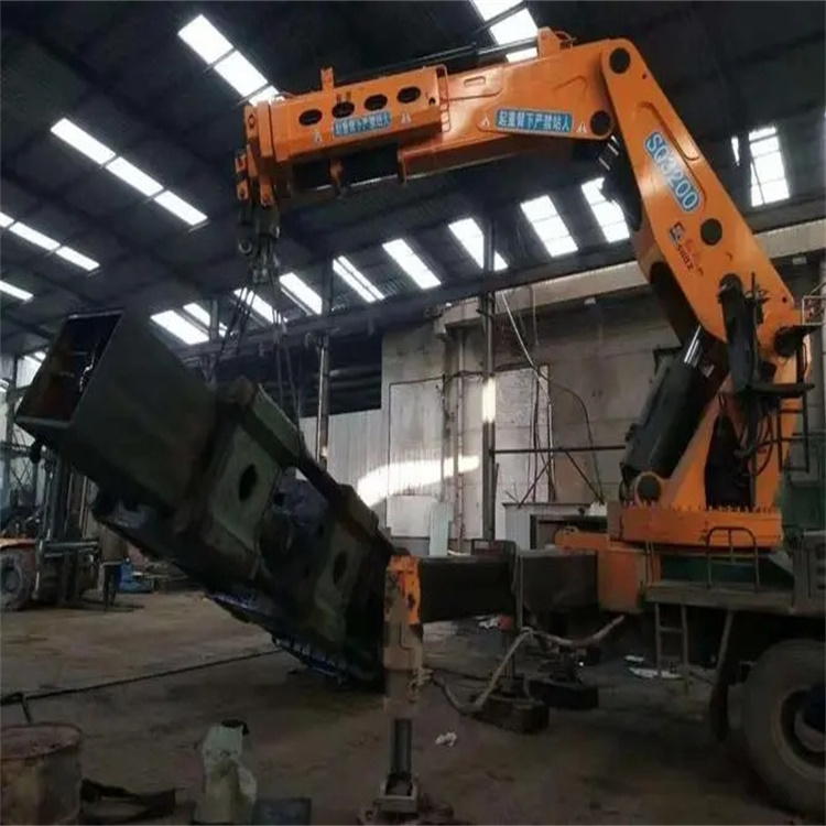 三台200吨折臂吊出租
