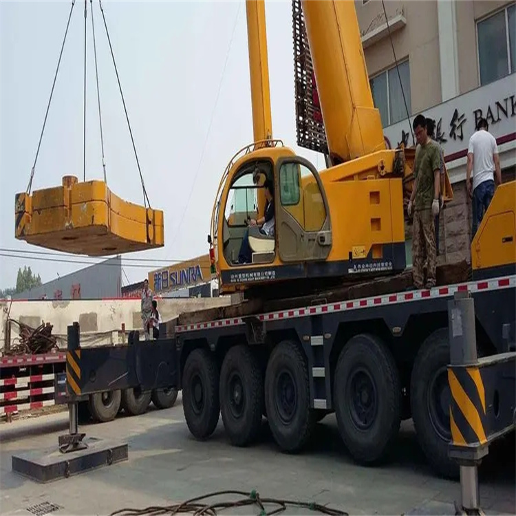 三台当地吊车出租|机器吊装|75吨|工厂搬迁服务