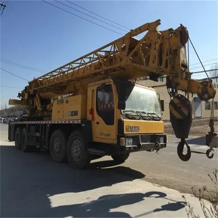 三台哪里有专业吊车出租