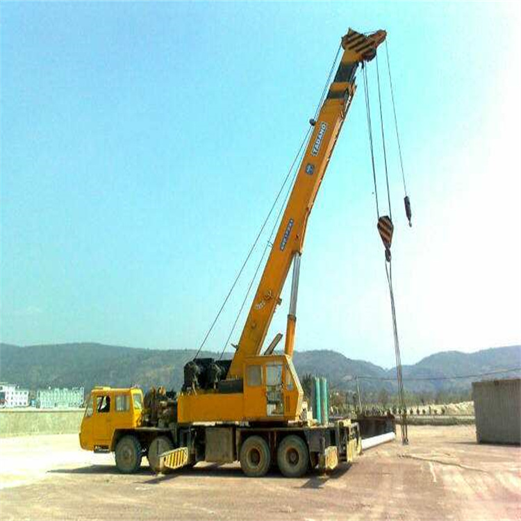 三台小型吊车出租价格是多少